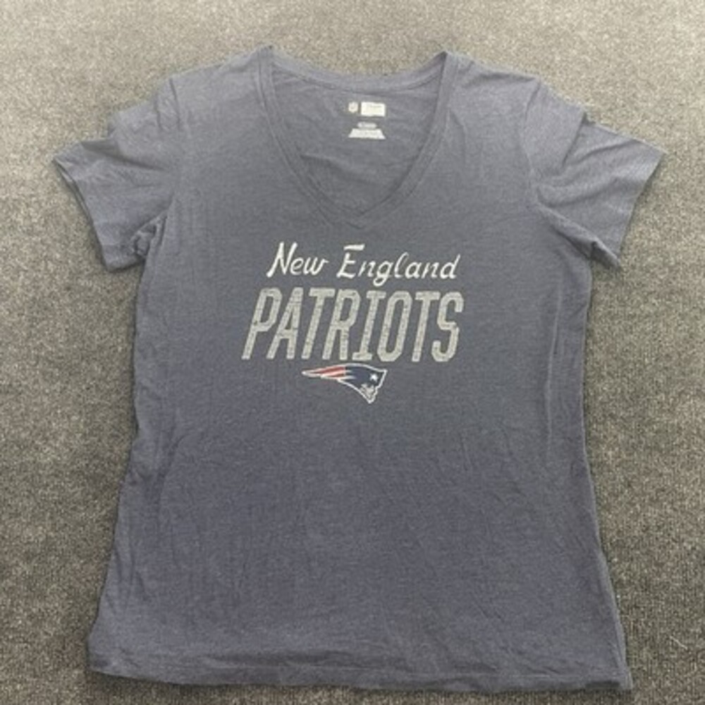 New England Patriots V Neck T-Shirt Womens XL NFL Navy Tee NFL Team Football